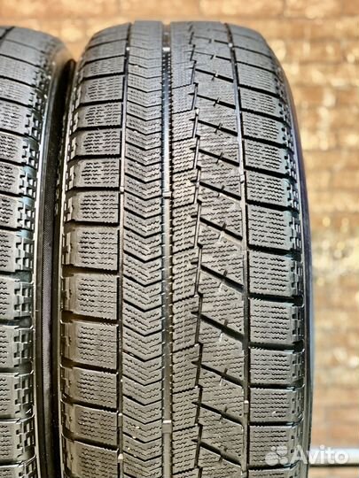 Bridgestone Blizzak VRX 225/60 R18 100S