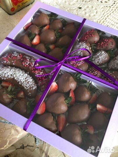 Клубника в шоколаде, десерты, подарок