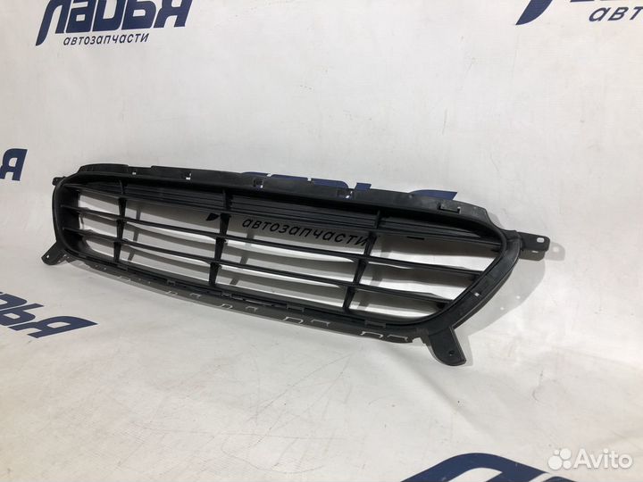 Решетка бампера Hyundai Solaris(10) нижняя