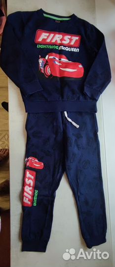 Костюм спортивный