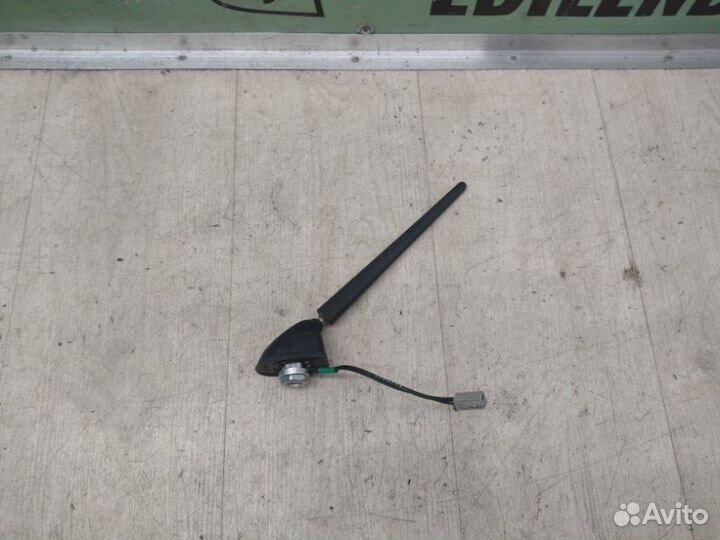 Антенна Nissan Juke F15 2010-2019