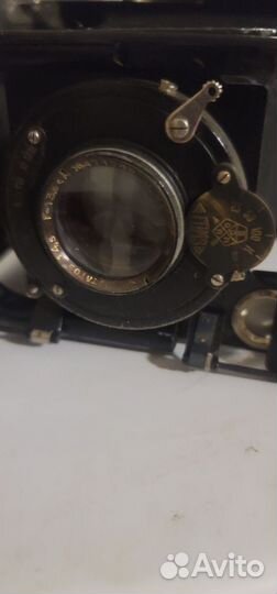 Два старых фотоаппарата