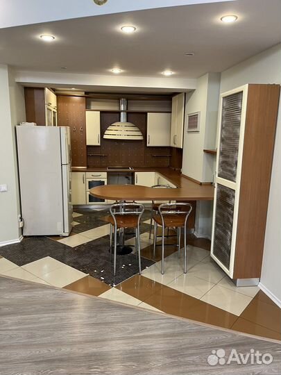 Кухонный гарнитур бу в хорошем состоянии