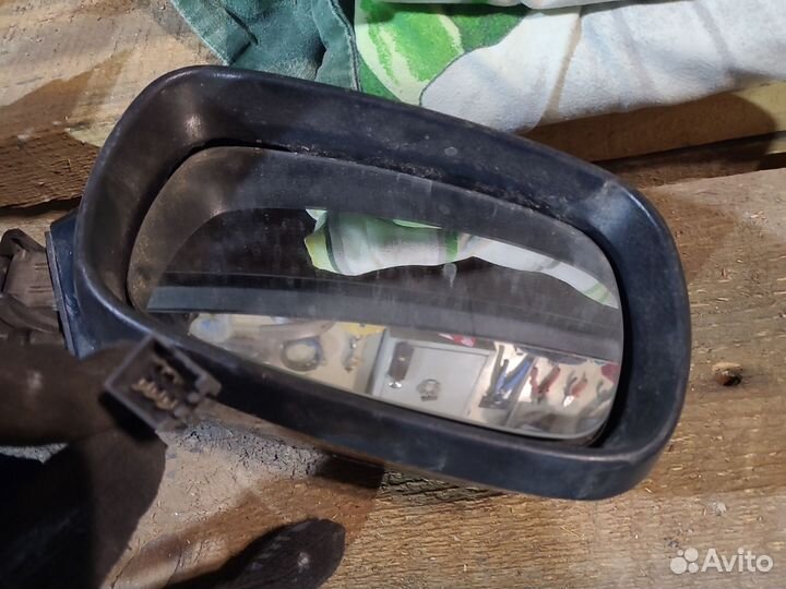 Боковое зеркало и корпус