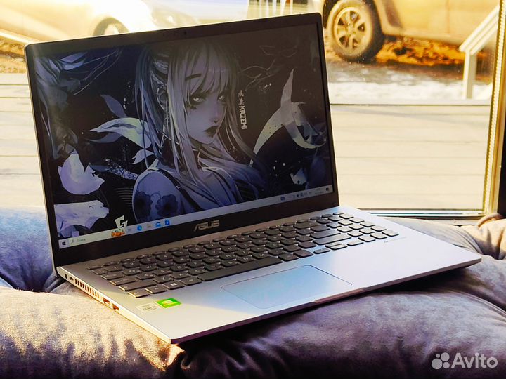 Классный ноутбук Asus VivoBook на каждый день