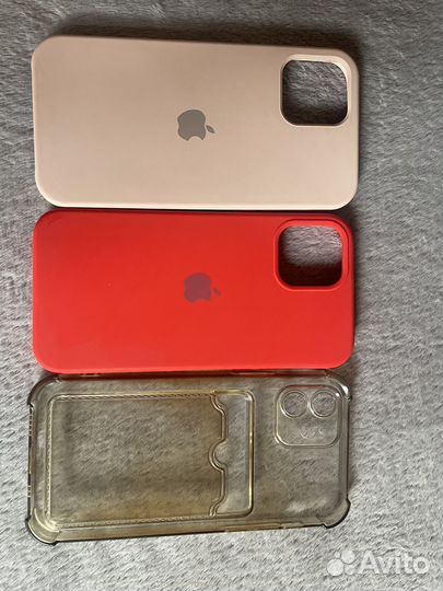 Чехлы на телефон iPhone 12