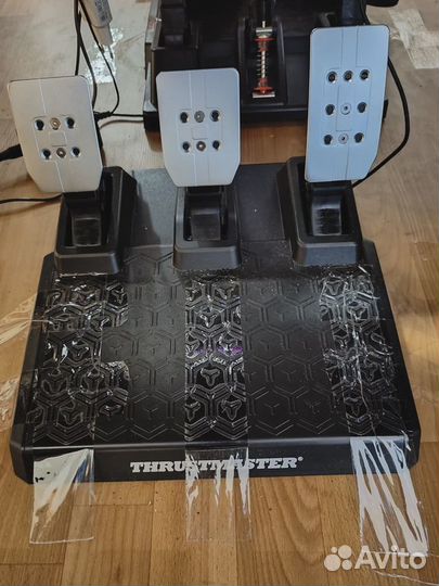 Thrustmaster t248x в идеальном состоянии
