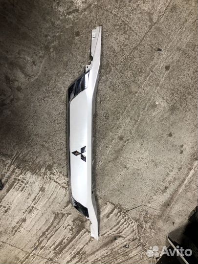 Outlander 3 аутлендер накладка крышки багажника