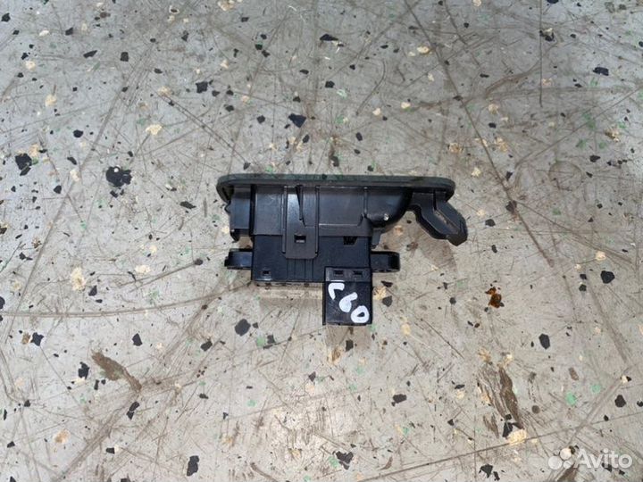 Кнопка стеклоподъёмника Nissan Primera P12 лифтбек