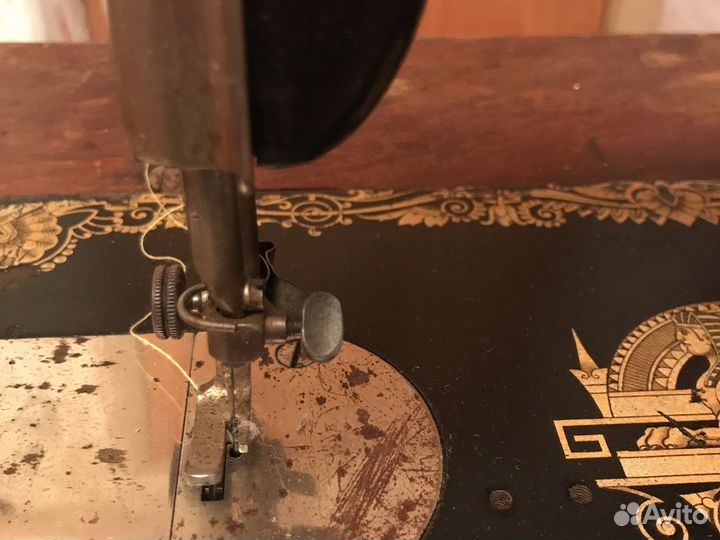 Швейная машина Singer