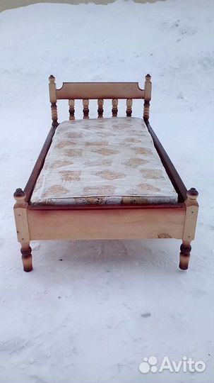 Детская деревянная кровать
