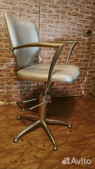 Парикмахерское кресло+ зеркало