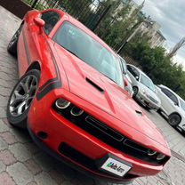 Dodge Challenger 3.6 AT, 2017, 75 000 км, с пробегом, цена 2 250 000 руб.