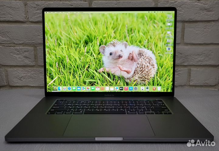 MacBook Pro 16