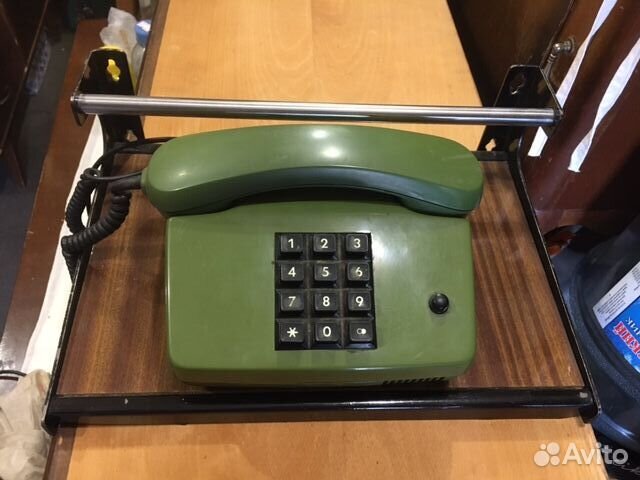 Винтажные телефоны 2шт и полка, тел.-факс