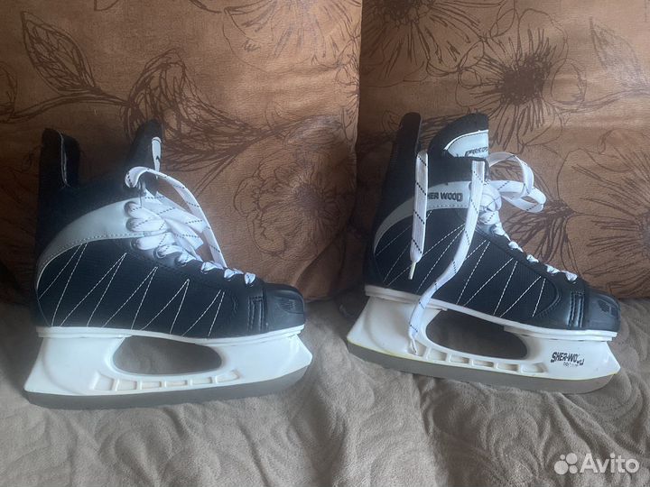 Коньки хоккейные 39 размер