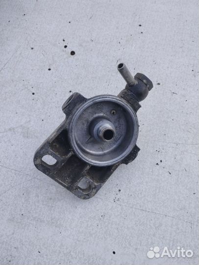 Кронштейн топливного фильтра vоlvo 760 вольво 760