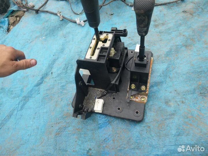 Селектор АКПП Mitsubishi Pajero V75W 6G74 2003