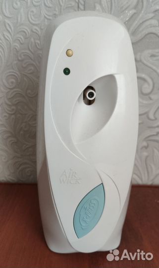 Освежитель воздуха автоматический на батарейках