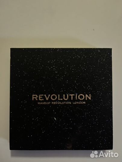 Палитра теней Revolution