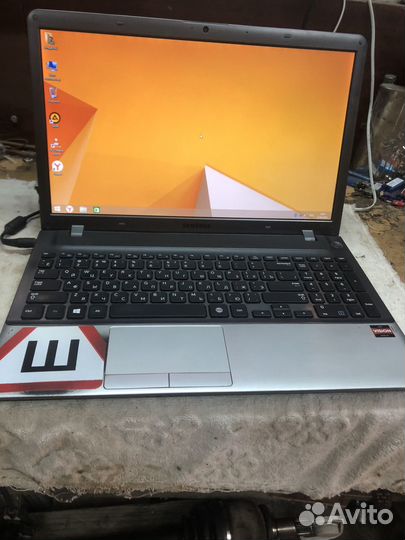Ноутбук samsung np335v5c