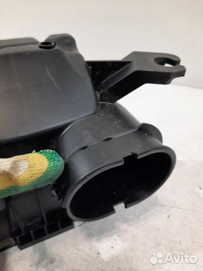 Крышка воздушного фильтра Hyundai Solaris 2