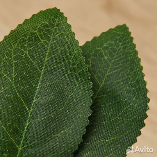 Искусственный букет цветов из 14 голов розы