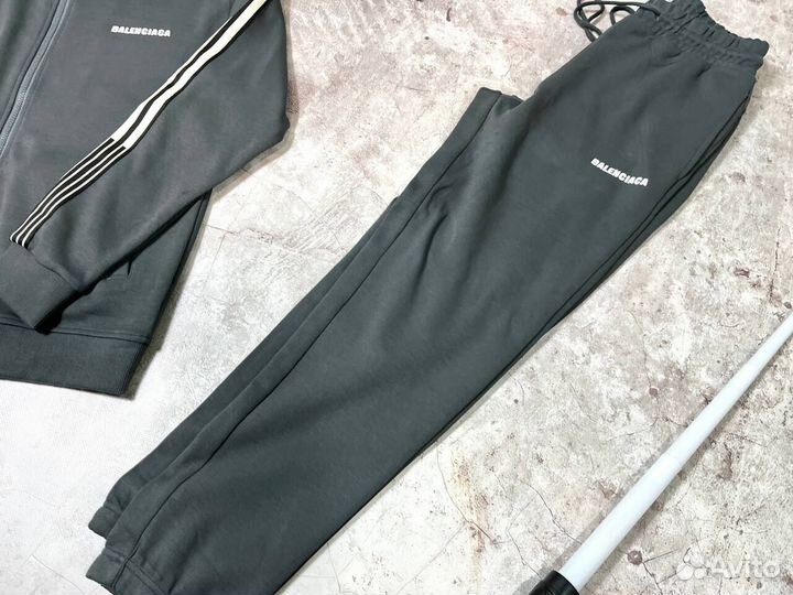 Спортивные костюмы Balenciaga