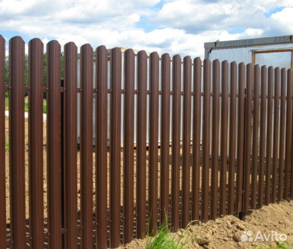 Штакетник металлический, в наличии и под заказ