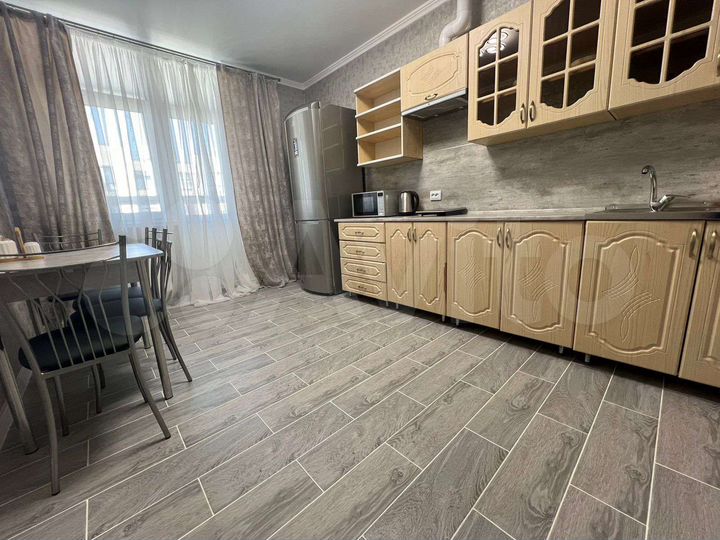 2-к. квартира, 75 м², 13/14 эт.