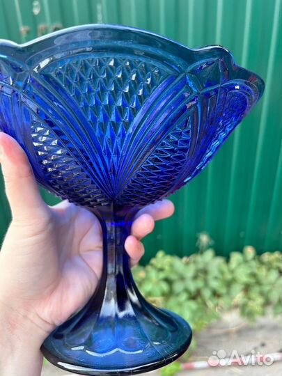 Синяя ваза на ножке СССР кобальт