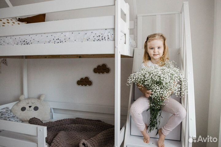 Двухъярусная кровать