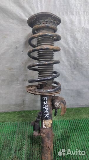 Стойка амортизатора передняя правая Land Rover Fr