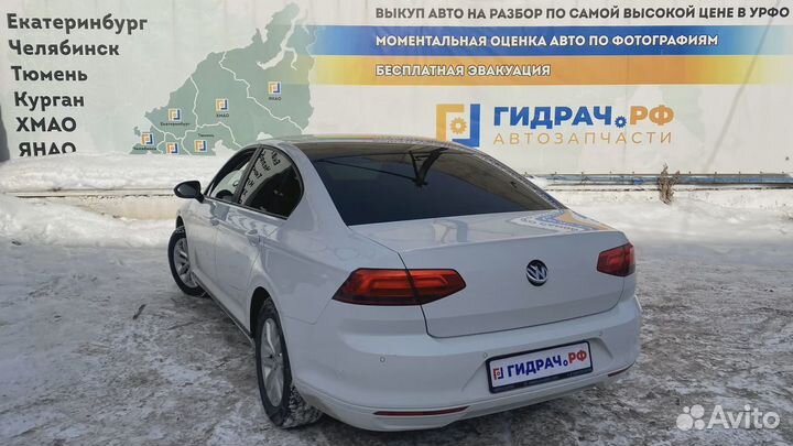 Блок предохранителей Volkswagen Passat (B8)