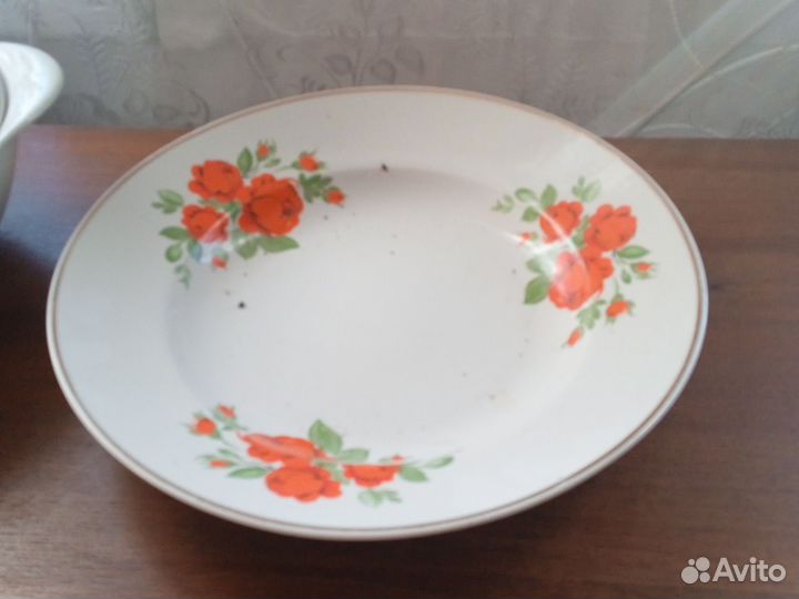 Супница и блюдо