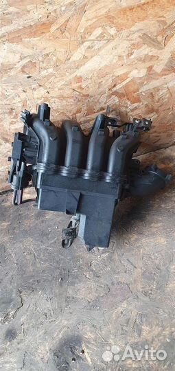 Коллектор впускной Opel Astra J 2010-2017