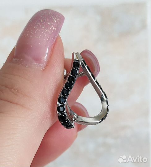 Серебряные серьги и кольца