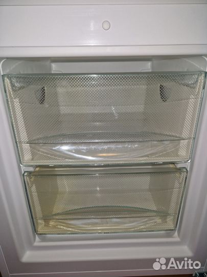 Холодильник liebherr