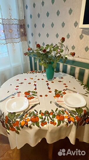 Льняная скатерть (винтаж), фоторамки, бамбук салф