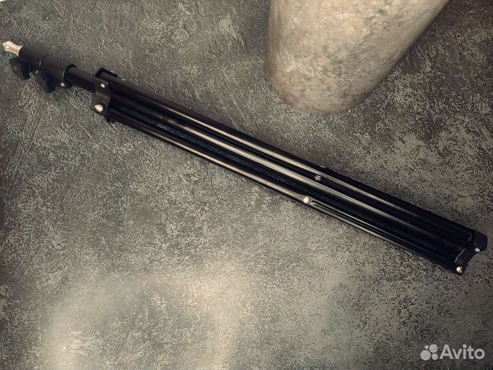 Штатив 2.2 метра новый