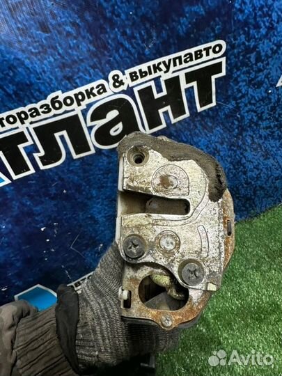 Замок боковой двери передний правый Mazda 6 GG LF