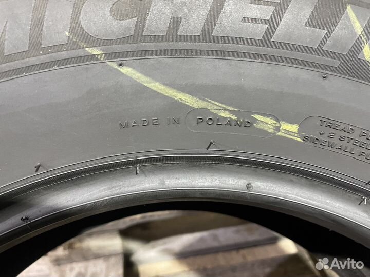 Michelin Latitude Tour HP 215/70 R16