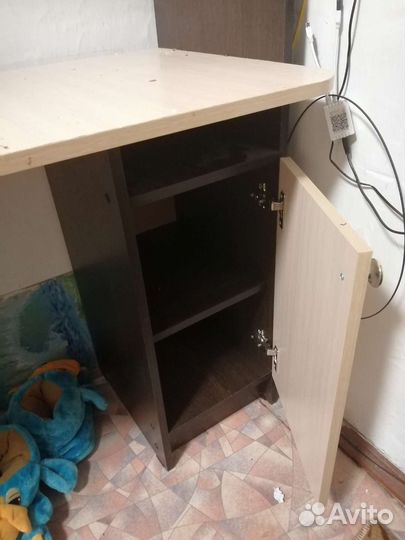 Письменный стол