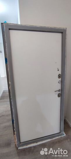 Дверь входная металлическая