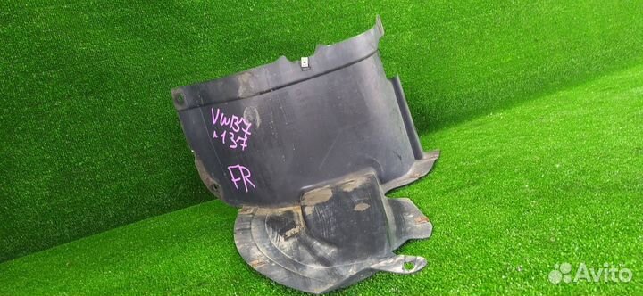 Подкрылок передний правый Volkswagen Passat B7
