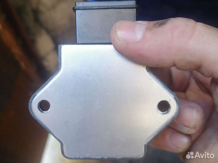 Реле зарядки, регулятор напряжения