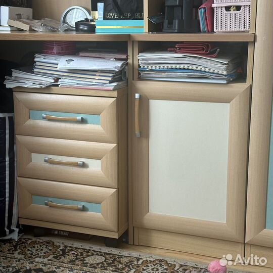 Мебель в комнату ребенку (подростку )