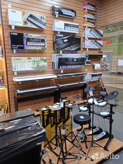 Ремни гитарные басовые укулеле ткань / кожзам