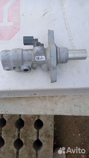 Главный тормозной цилиндр tiguan