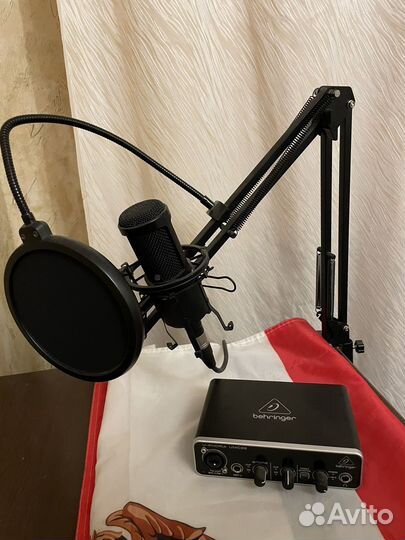 Микрофон AT2020 аудиокарта behringer u-phoria